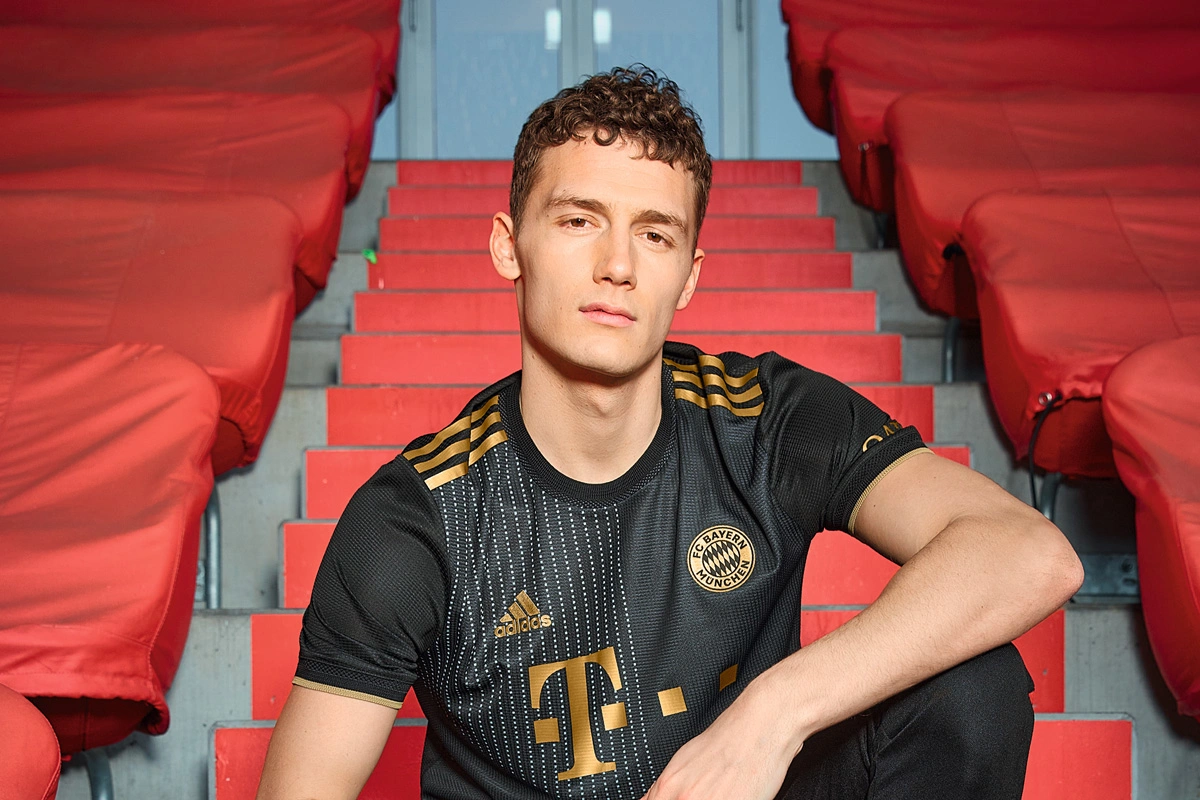 电讯报：纽卡可能无法在冬窗签下阿尔克马尔中场斯密特（电讯报：纽卡冬窗追阿尔克马尔中场斯密特恐难成行）